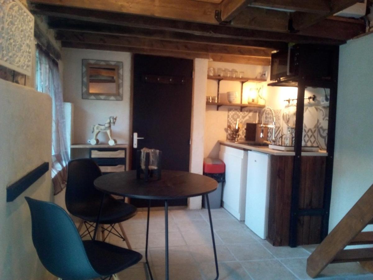 Les Chambres Du Vau Profond Vernoil 外观 照片