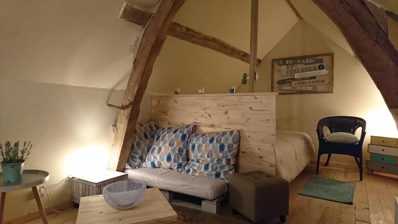 Les Chambres Du Vau Profond Vernoil 外观 照片