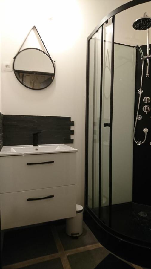 Les Chambres Du Vau Profond Vernoil 外观 照片