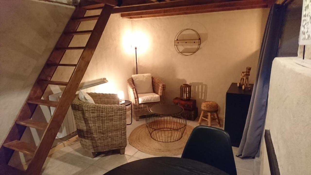 Les Chambres Du Vau Profond Vernoil 外观 照片